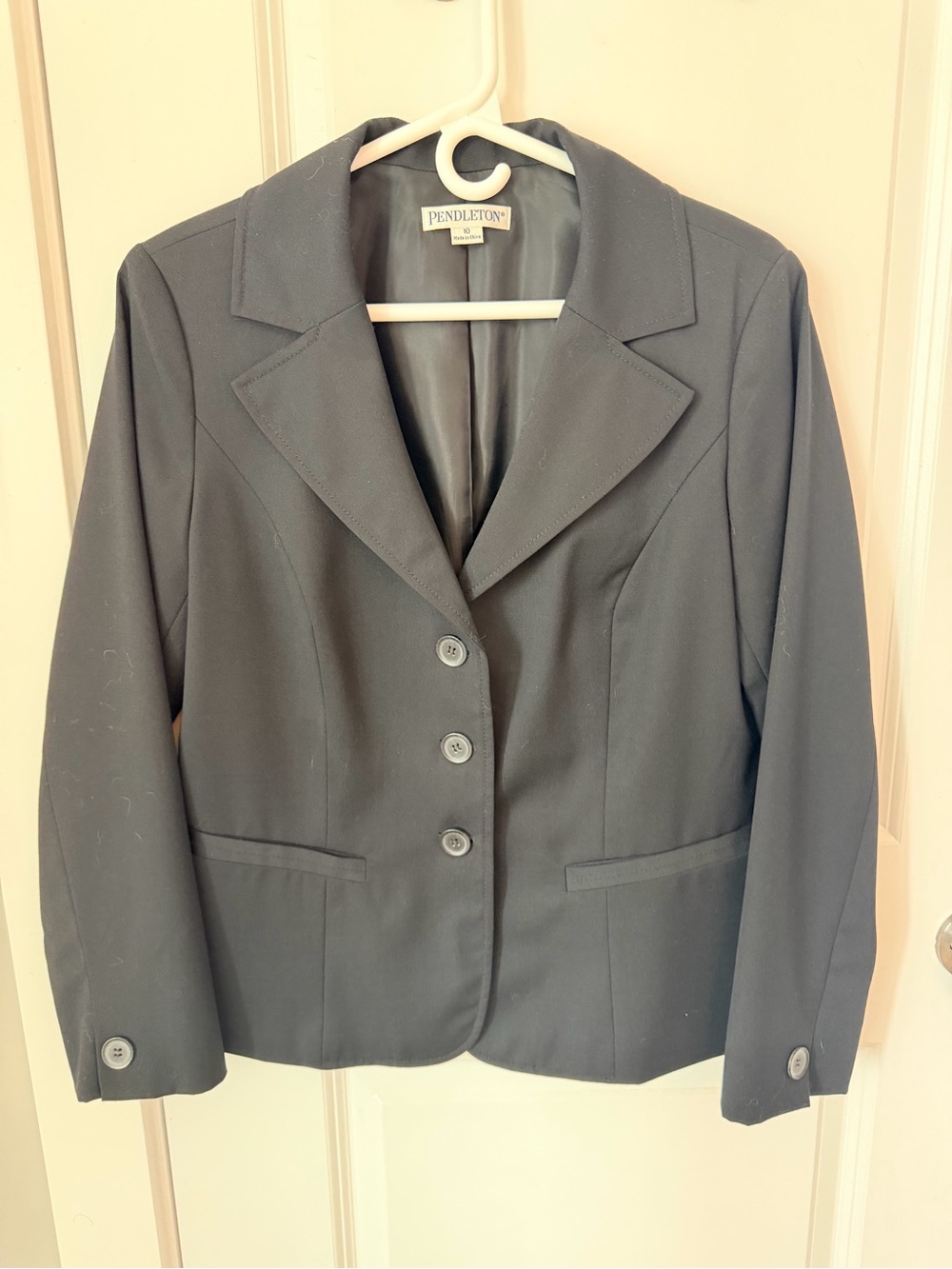 Pendleton Women's Black Classic Notch Lapel Blazer